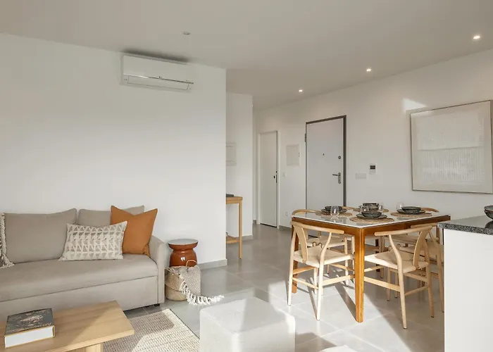 Casa Lukstian * Nazaré